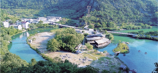 杭州桐廬 全省第一條全域可游泳河段——蘆茨溪.jpg